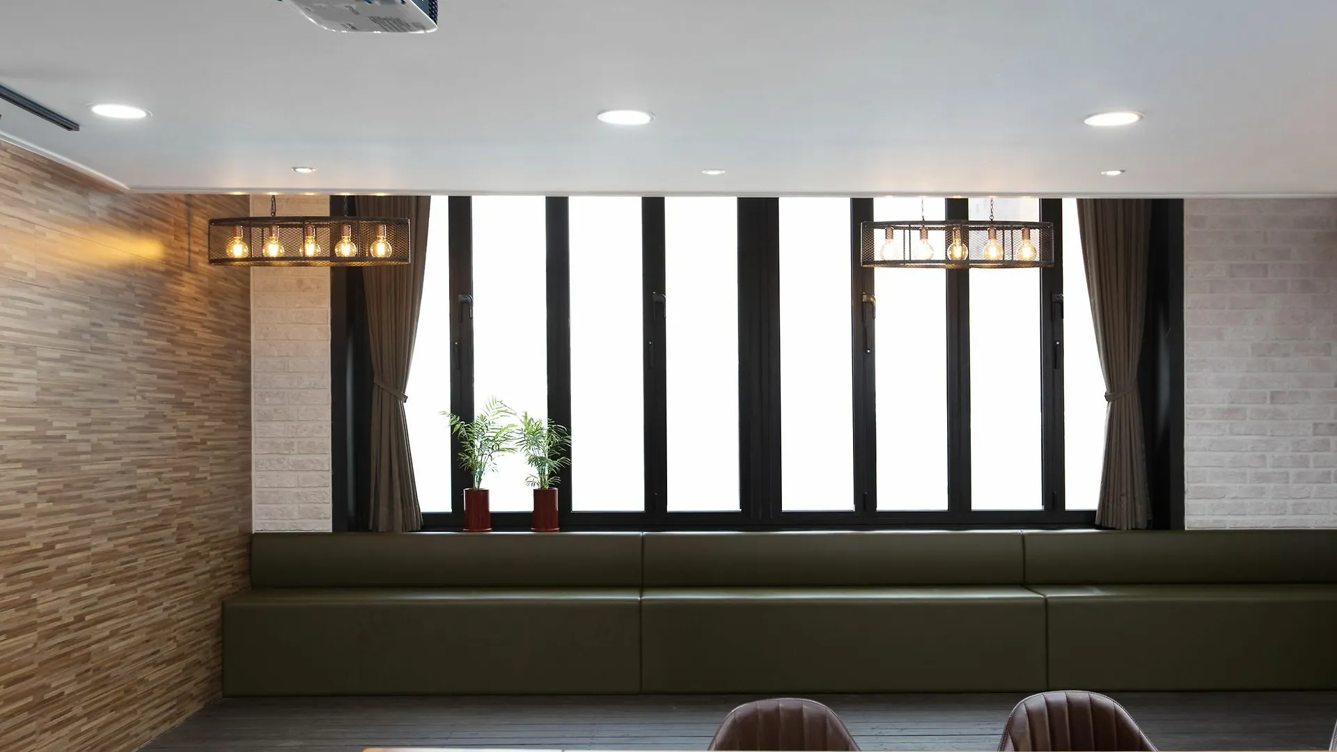 ***  Cinema House Hotel In Busan South Korea