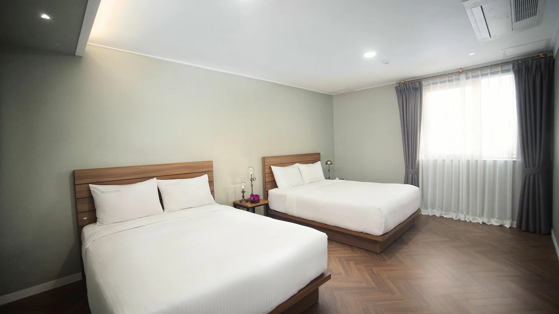 ***  Cinema House Hotel In Busan South Korea